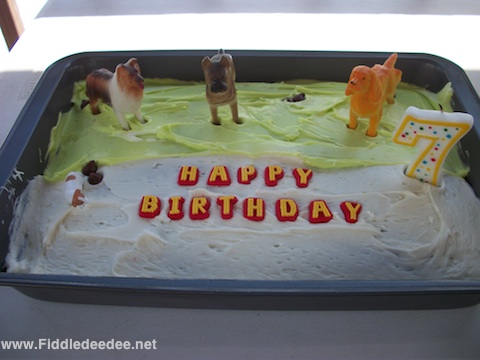 Doggie Birthday Cake on Dog Birthday Cake